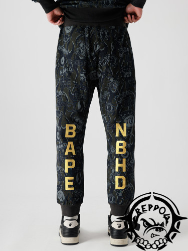 [buy more save more] Grinning Shark Patch Sweatpants