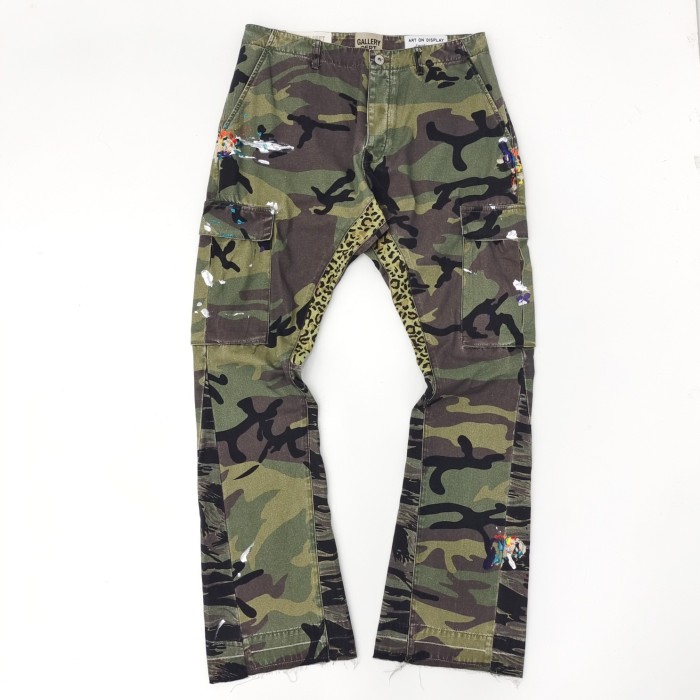 1:1 quality version camouflage flared pants