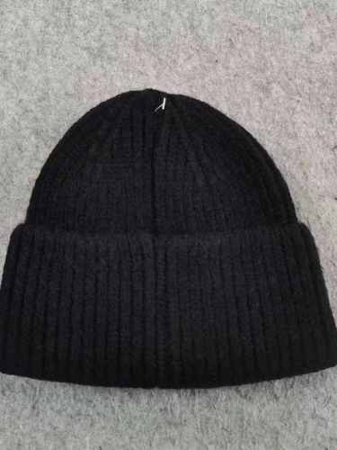 [buy more save more] Solid Black Cross Pin Knit Hat
