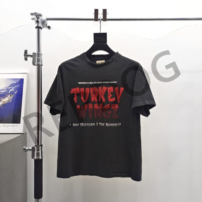1:1 quality version Turkey Wings Letter Print Tee