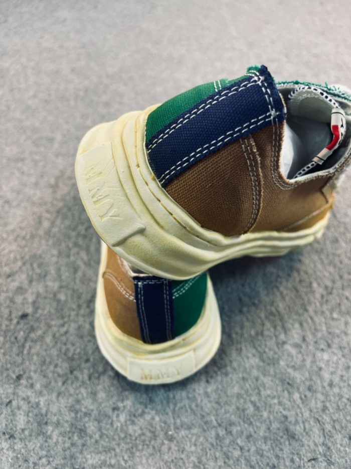 Rubber abrasion-resistant sole canvas shoes