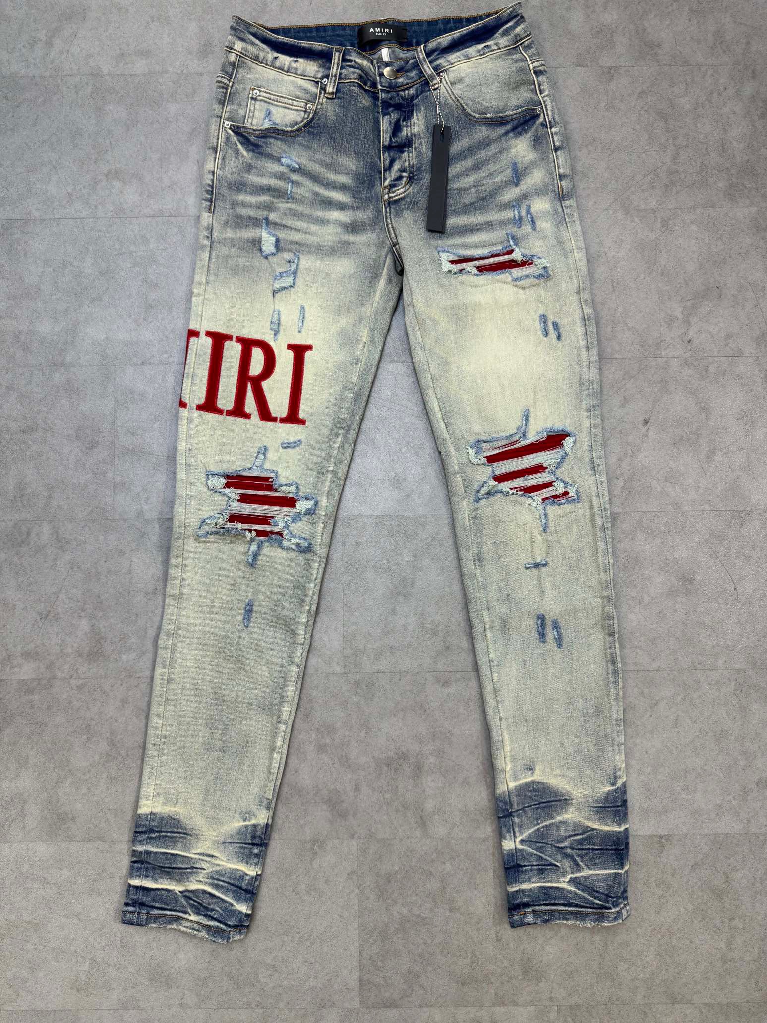 1:1 quality version dark red letter patch jeans