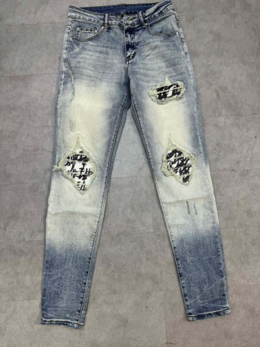 1:1 quality version Tattered Printed Black And White Patch Light Coloured Aged Jeans