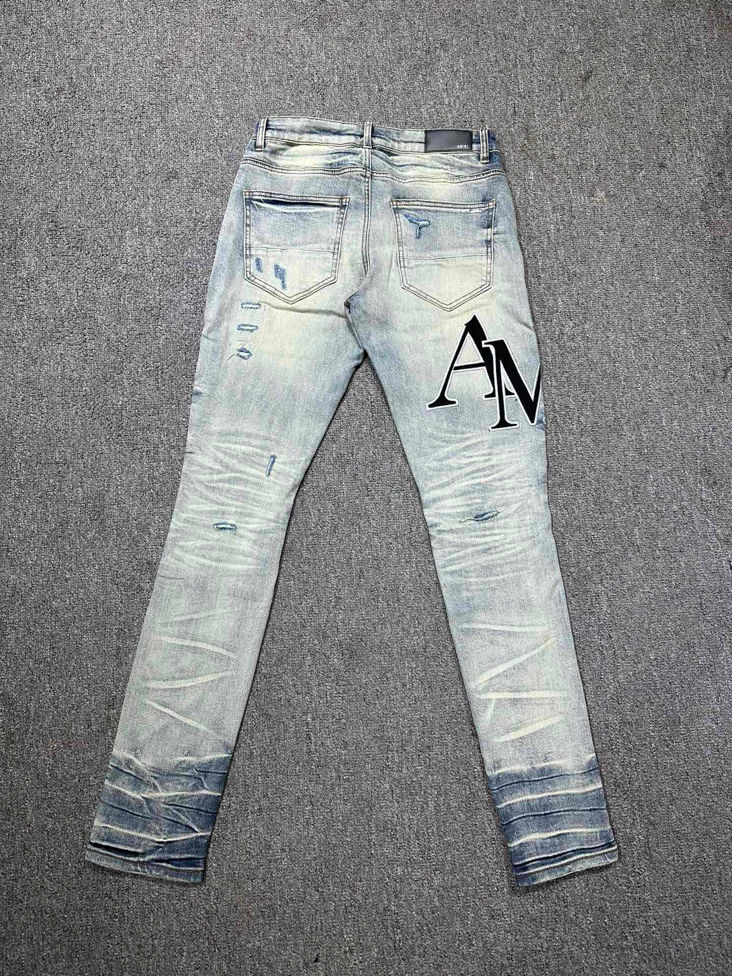 1:1 quality version black and white letter embroidered ripped jeans