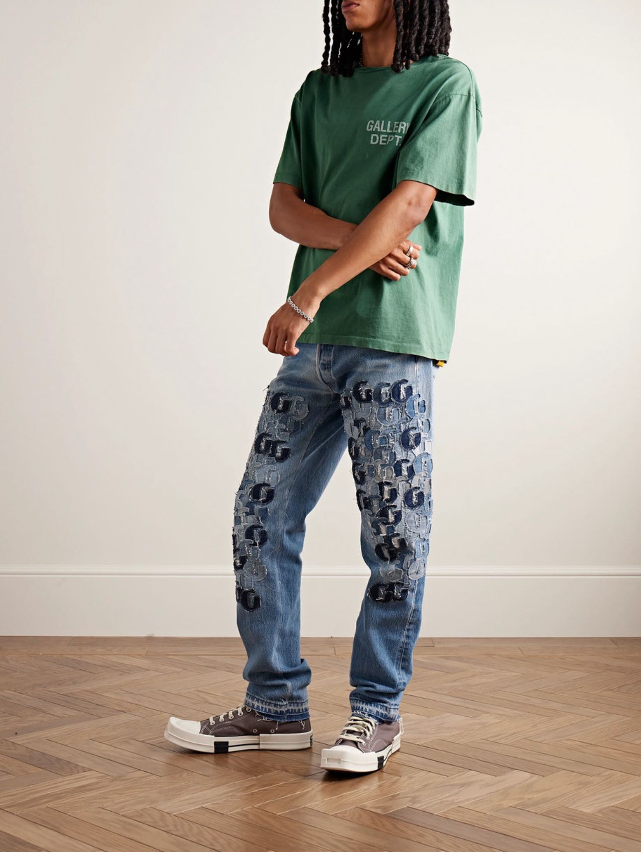 1:1 quality version letter g patch embroidered jeans