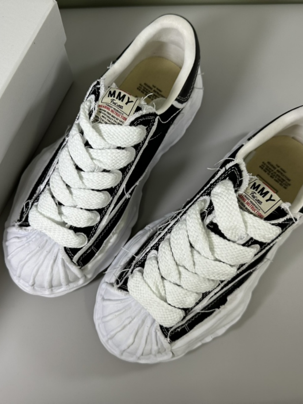 1:1 quality version embroidered letters shell head raw edge black white colorblocking canvas thick shoes