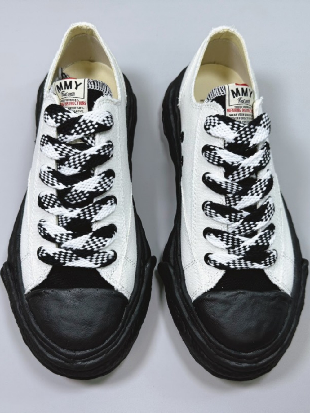 1:1 quality version black and white colorblocked canvas shoes