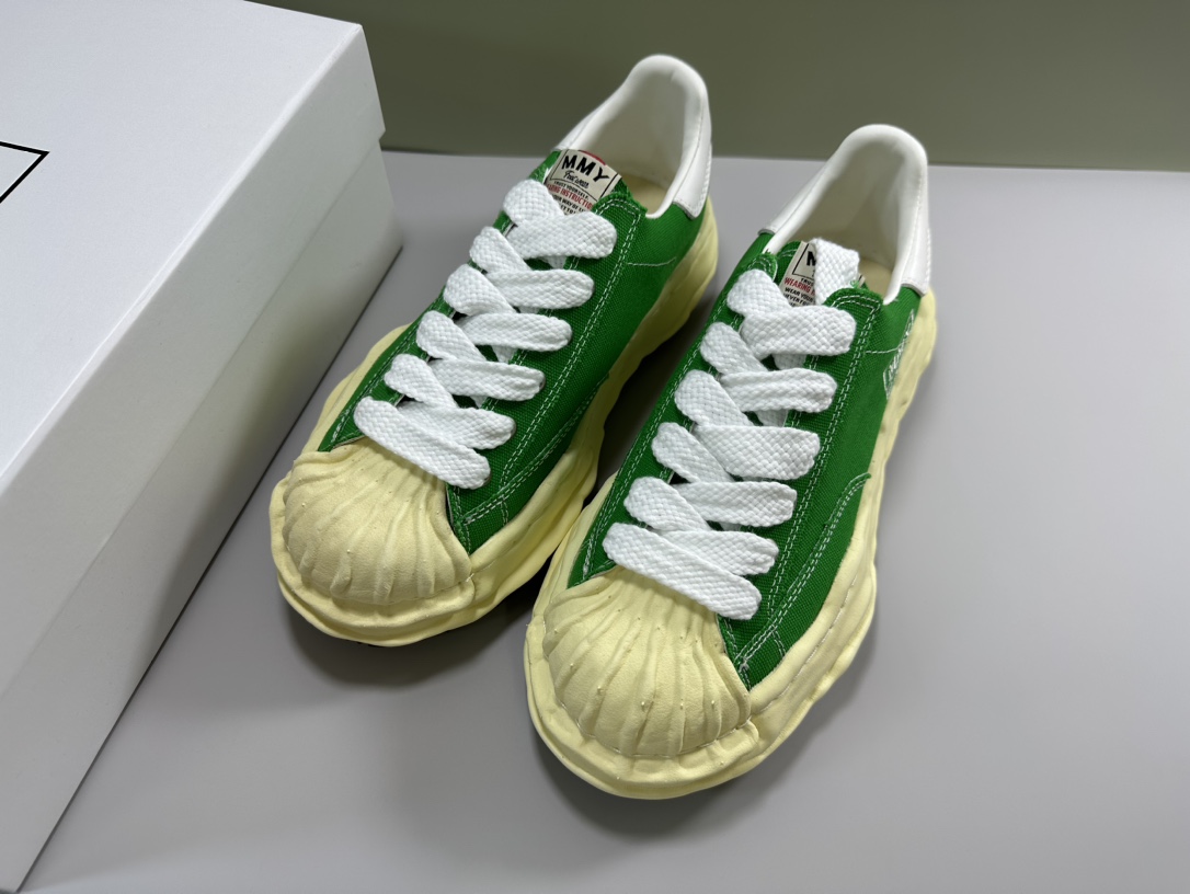 1:1 quality version green canvas yellow sole shell toe low top shoes