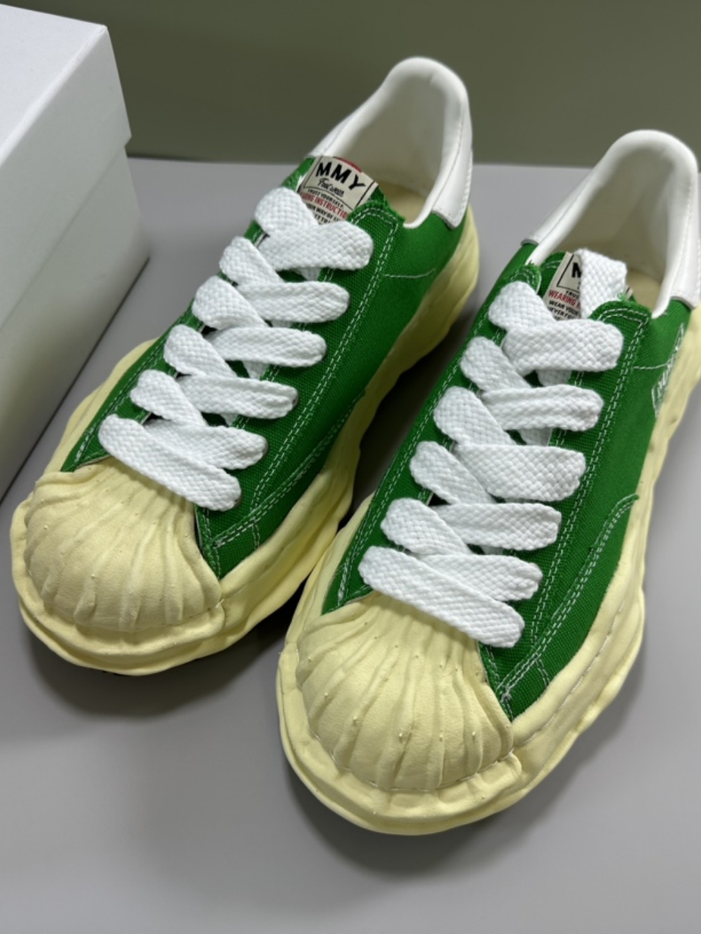 1:1 quality version green canvas yellow sole shell toe low top shoes