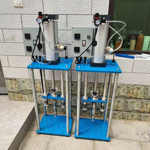 200g Desktop Pneumatic Injection Molding Machine