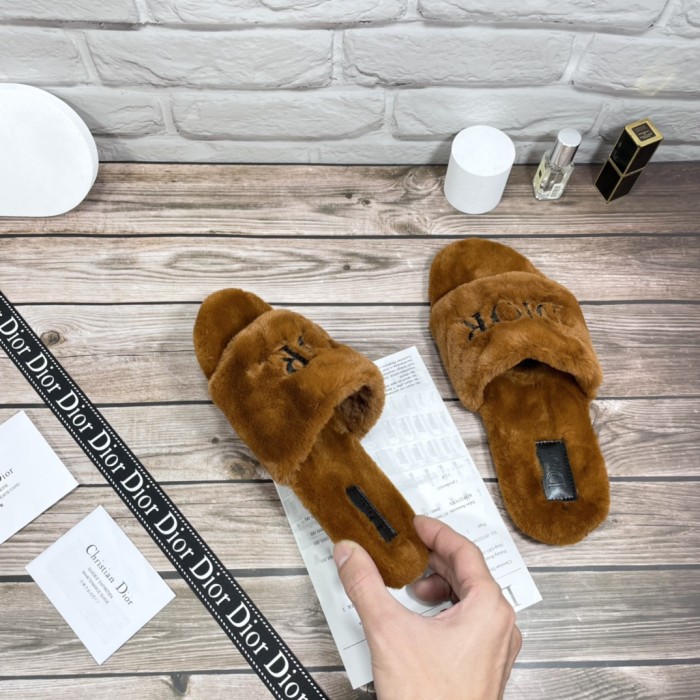 Designer autumn and winter fur slippers