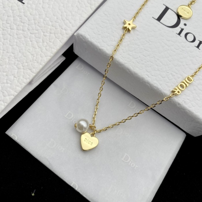 Designer full diamond heart necklace D2052