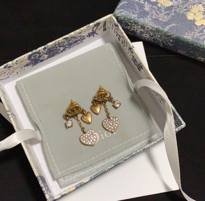 Designer Heart Stud Earrings CD Diamond Earrings