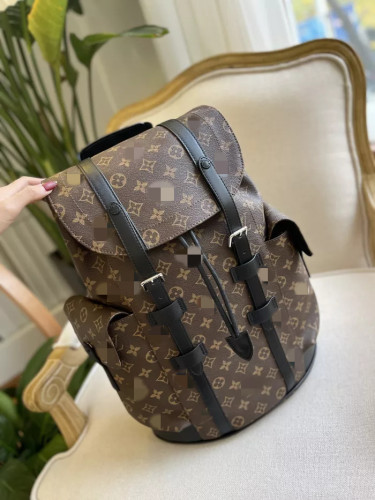Designer The latest men's travel backpacks are especially popular with celebrities