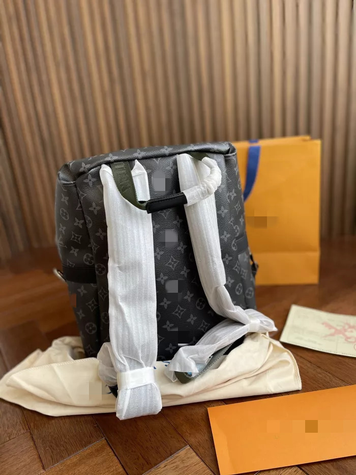Designer Black flower badge tag men's backpack backpack