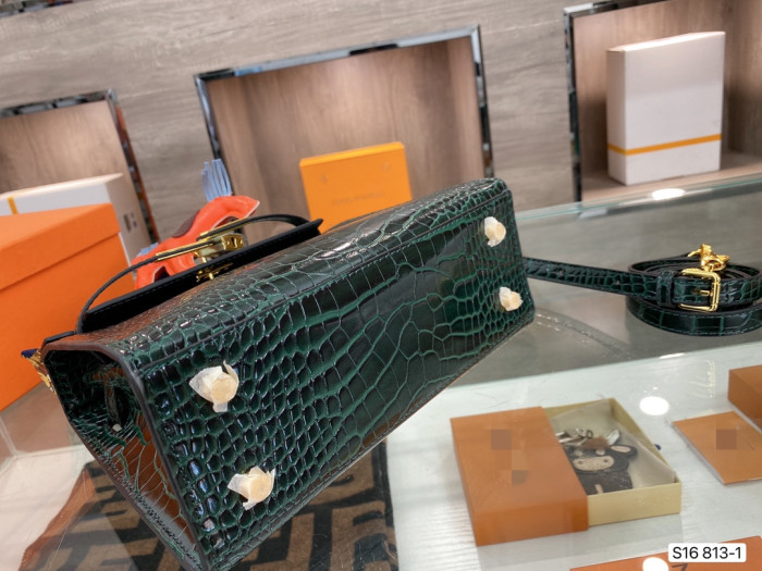 Designer handbag crocodile pattern Kelly bag