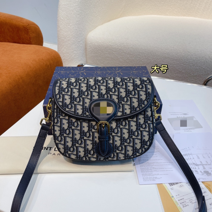 Designer Messenger bag Saddle bag Chain bag handbag