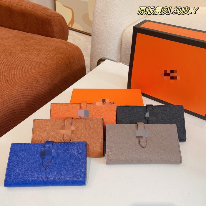 Designer leather wallet purse