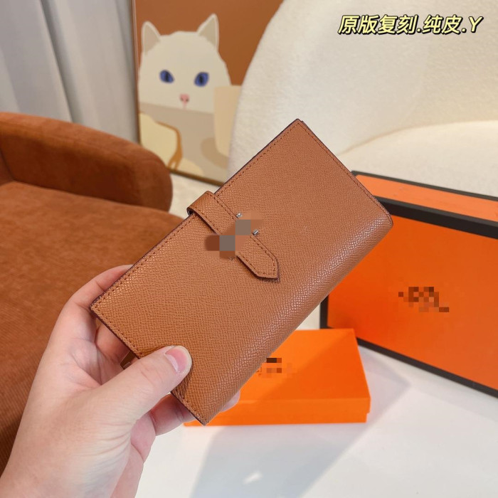 Designer leather wallet purse