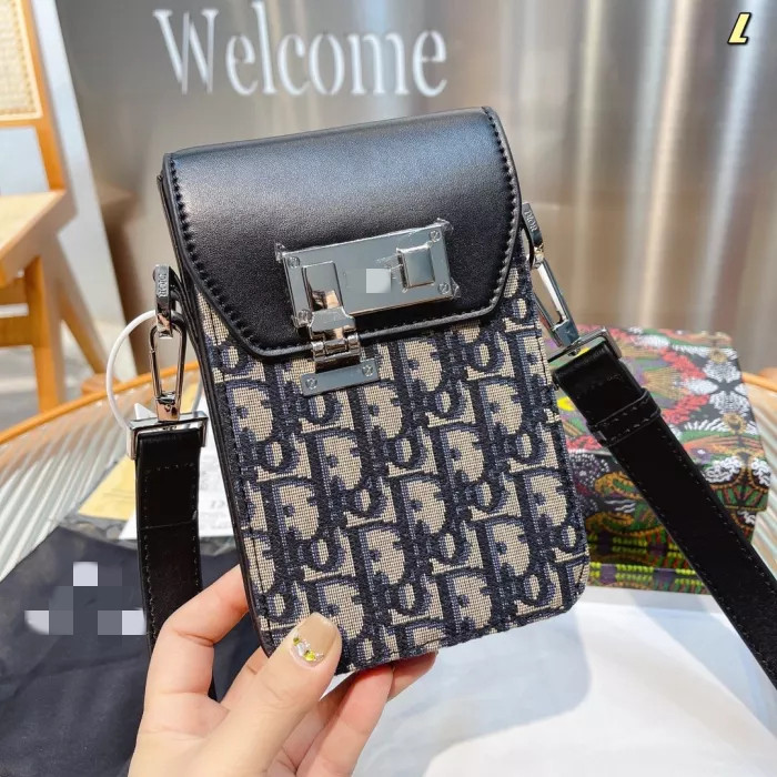 Designer new mobile phone bag Saddle's new handbag