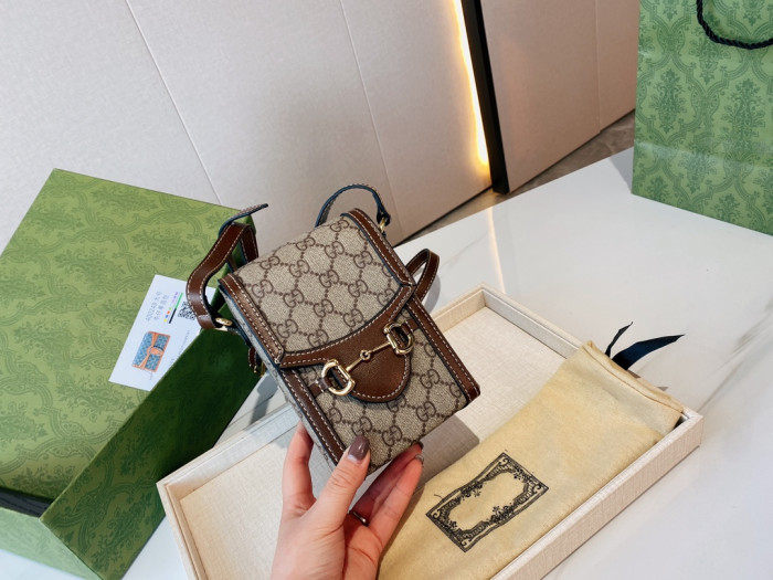 The latest small and exquisite rectangular box mobile phone bag