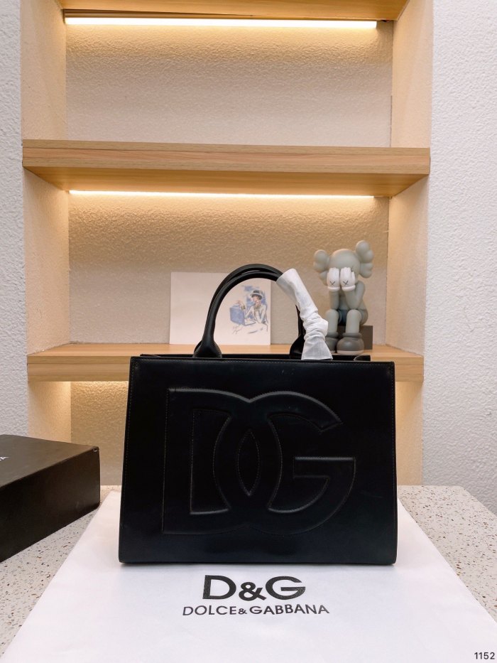 Dolce & Gabbana's new handbag