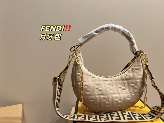 Fendi crescent moon bag tote bag crossbody bag Forever all-match items