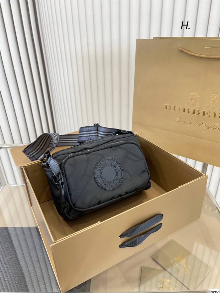 Burberry camera bag