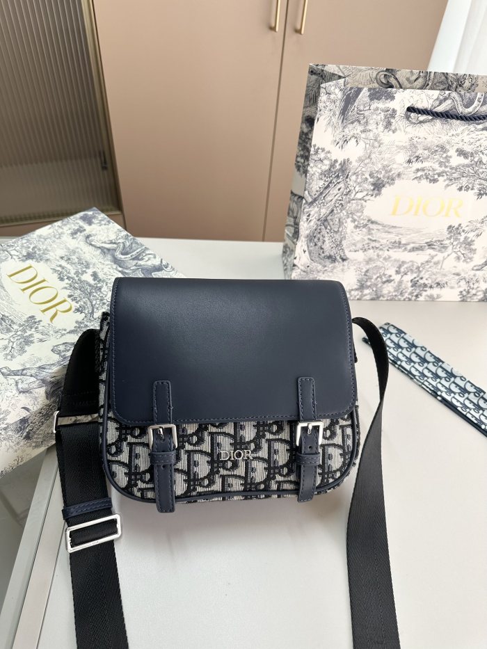 Dior oblique printed canvas ExPlorer messenger bag
