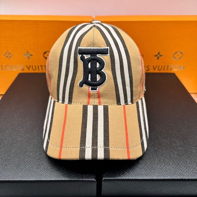 Burberry embroidered baseball cap