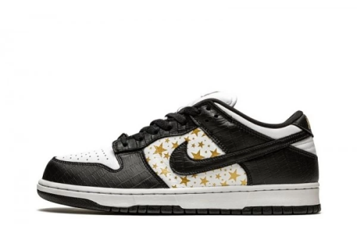 Supreme x Nike SB Dunk Low “Stars Metallic Gold”