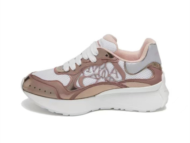 Alexander Mcqueen Women's Sprint Runner in White/vanilla/patchouli/silver