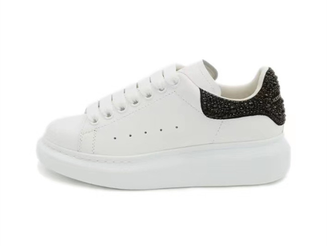 Alexander Mcqueen Women's Oversized Sneaker in White/jet Black