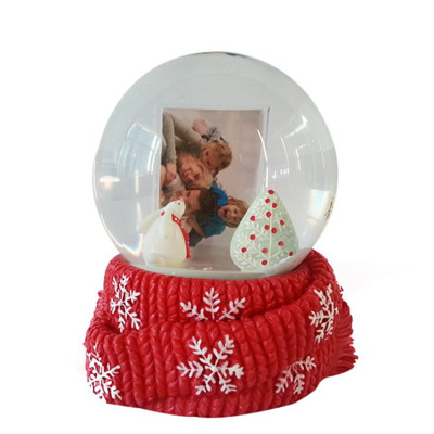 Custom Family photo snow globe 100mm with Musical Tune