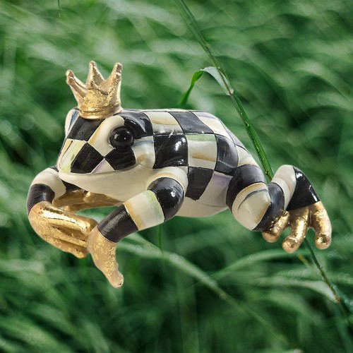 Custom Qualified Checkered Statues