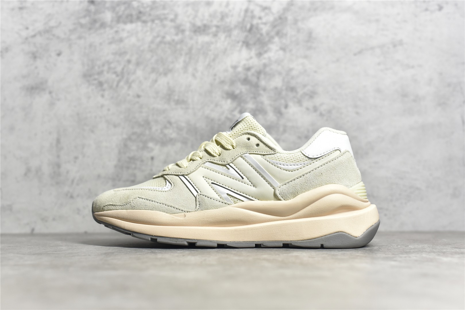 ₩ 90000 - New Balance 5740 W5740CE - www.krstocks.com