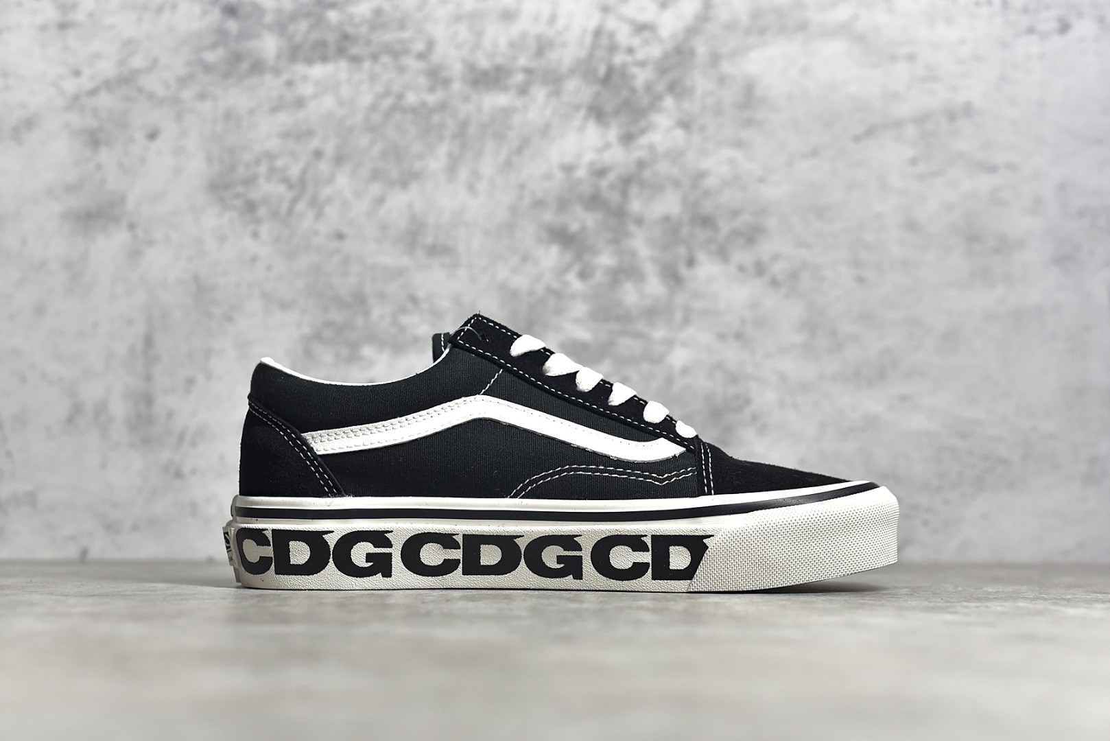₩ 90000 - CDG X Vans Vault OG Old Skool LX VN0A4P3X60E - www.krstocks.com