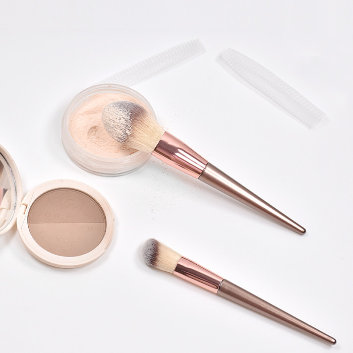 makeup setting brush and contouring brush