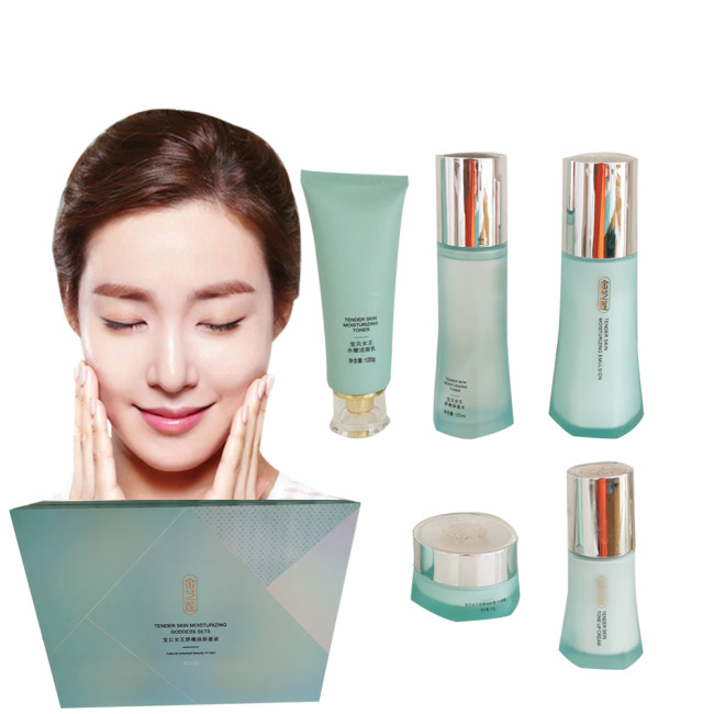 High Quality Lotus Baby Queen Five In One Hydrating Moisturizing Skin care Care Set