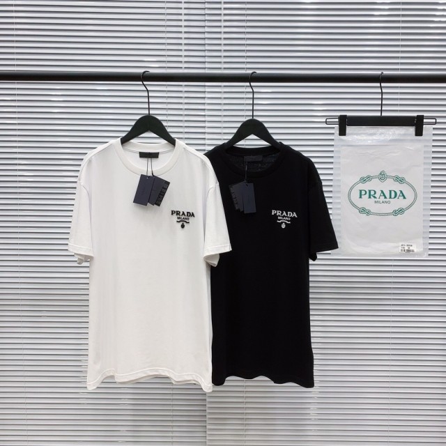 Special embroidery logo tee