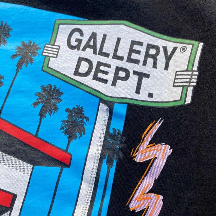 red car washed heavy tee