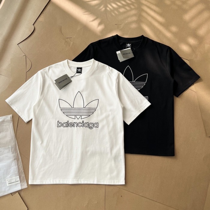 1:1 quality version Large Clover monogram Embroidery tee