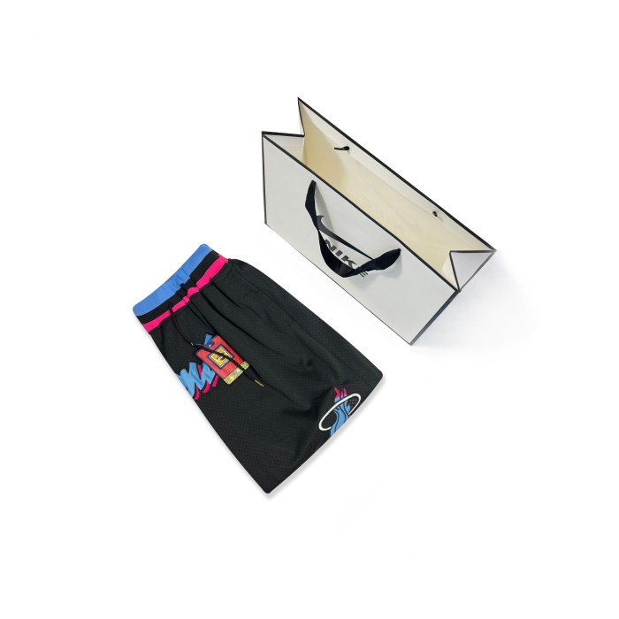 Heat embroidered five-point jersey shorts