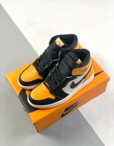 Classic Yellow and Black Basketball Shoes
