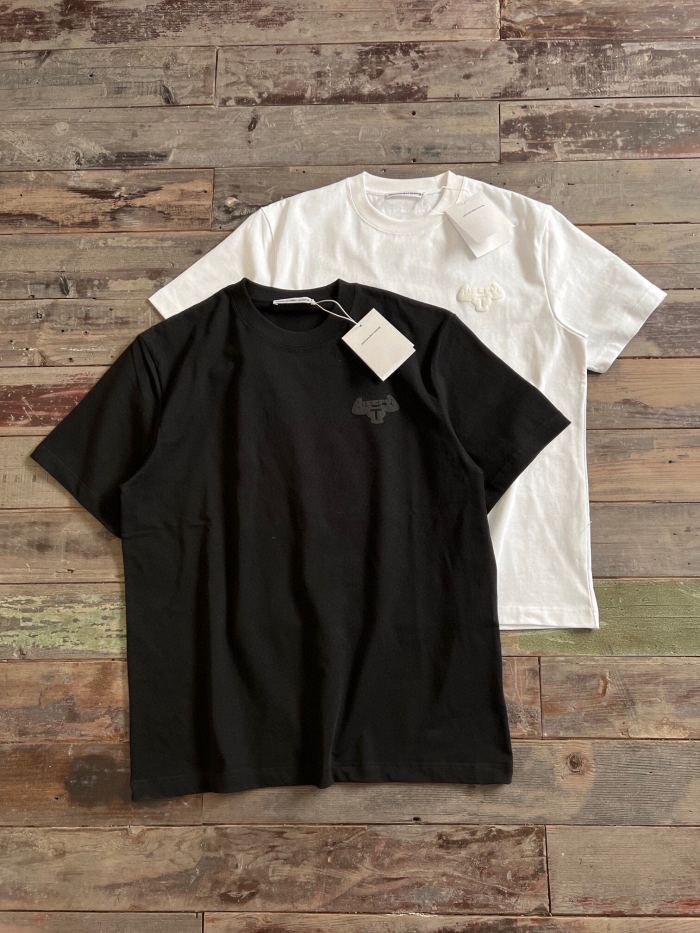 Beefy Graphic Round Neck T-Shirt