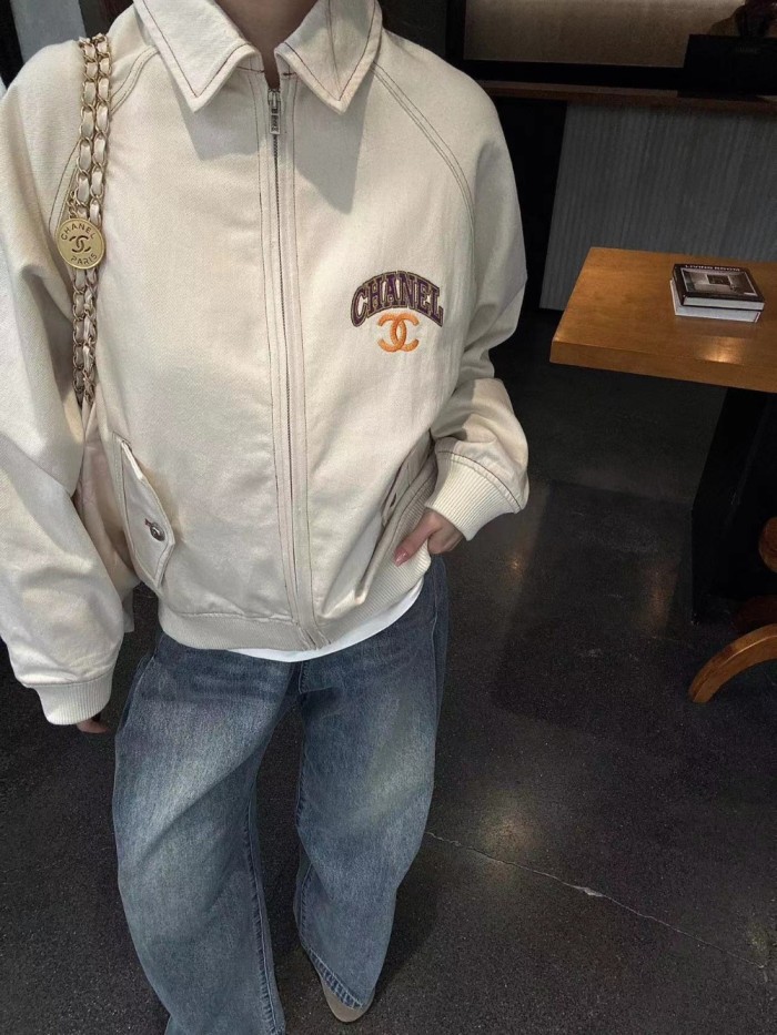 1:1 quality version Jacket with logo embroidery on chest for girls