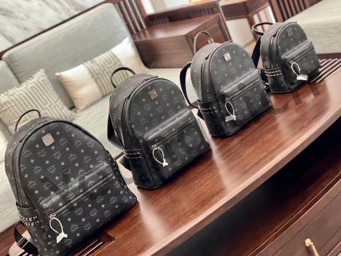 1:1 quality version full logo leather backpack 2 colors