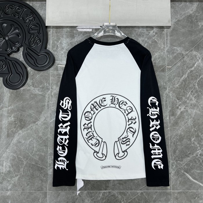 Black and white letters big horseshoe color combination long-sleeved T-shirt