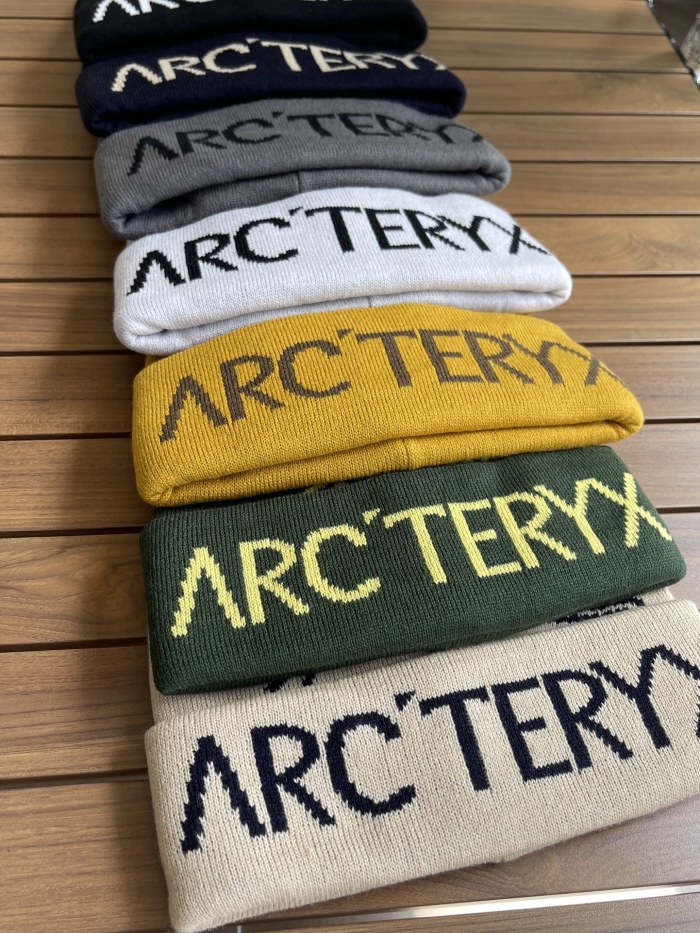 Large Letter Jacquard Cold beanie 7 colors