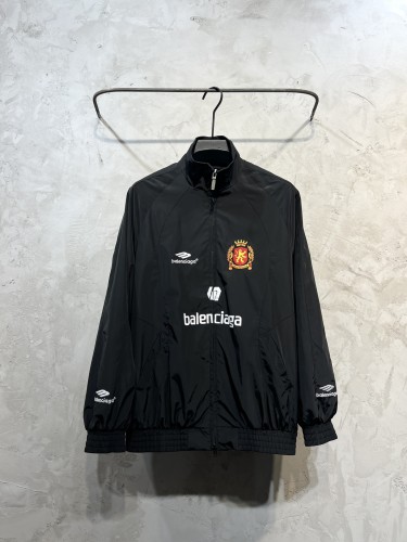 Manchester United Badge Embroidered Nylon Fabric Sports Jacket & Pants Set